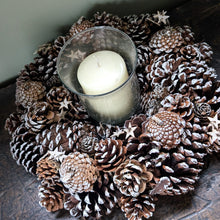 Load image into Gallery viewer, Pine Cone Table Centre
